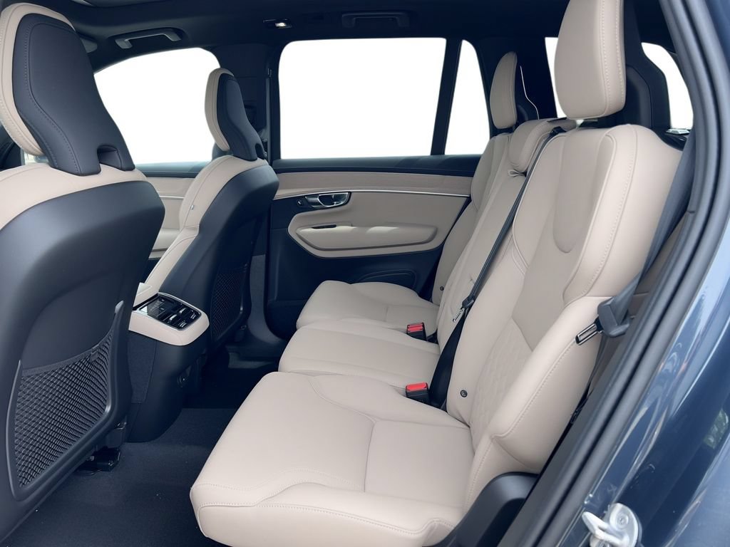 New 2026 Volvo XC90 B5 Core AWD/4WD image 7