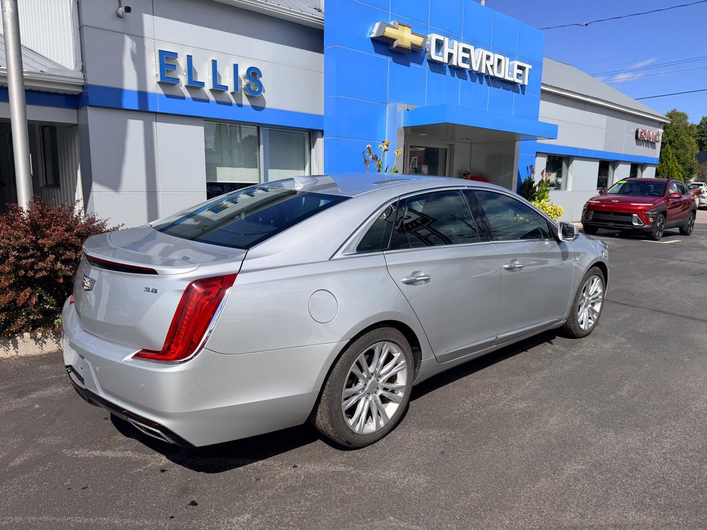 Certified 2018 Cadillac XTS Luxury AWD/4WD image 4