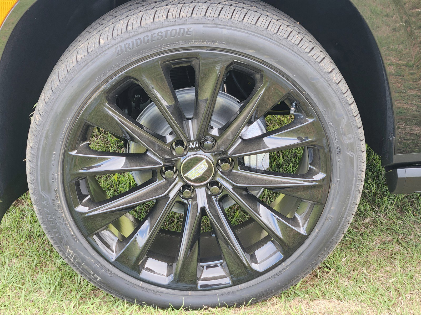 New 2026 Cadillac Escalade ESV Platinum Sport w/ LPO, ONYX Package image 8