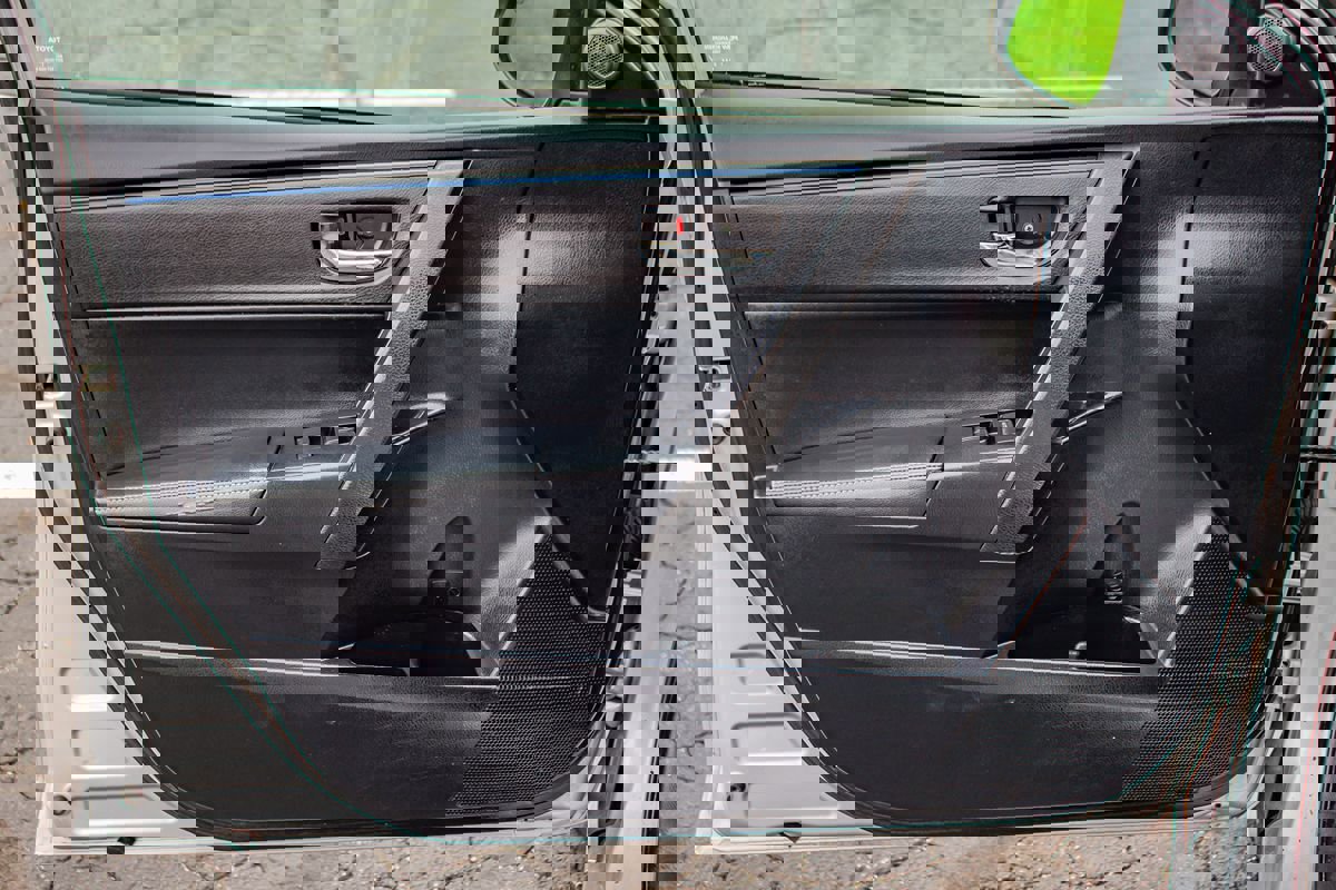 Used 2018 Toyota Corolla SE image 13