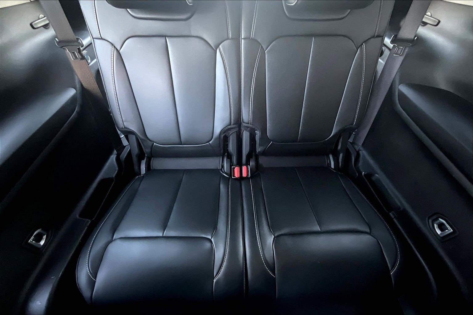 Used 2022 Jeep Grand Cherokee L Limited w/ Trailer Tow Group (B) image 19