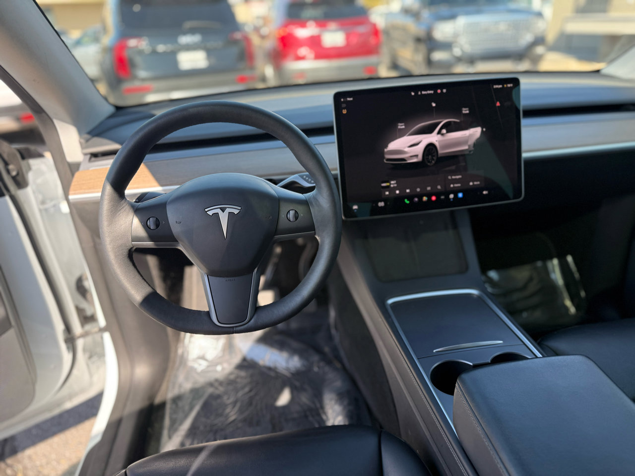 Used 2022 Tesla Model Y Long Range image 11