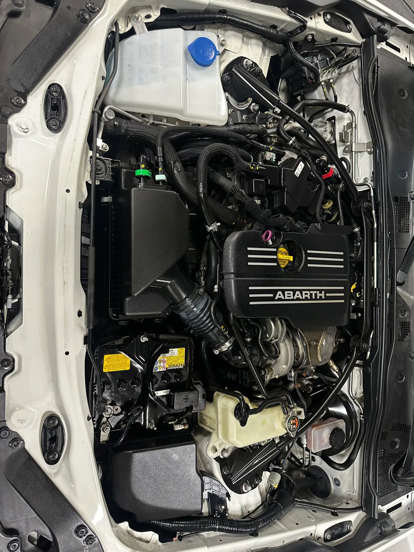 Used 2018 FIAT 124 Spider Abarth w/ Convenience Group image 20