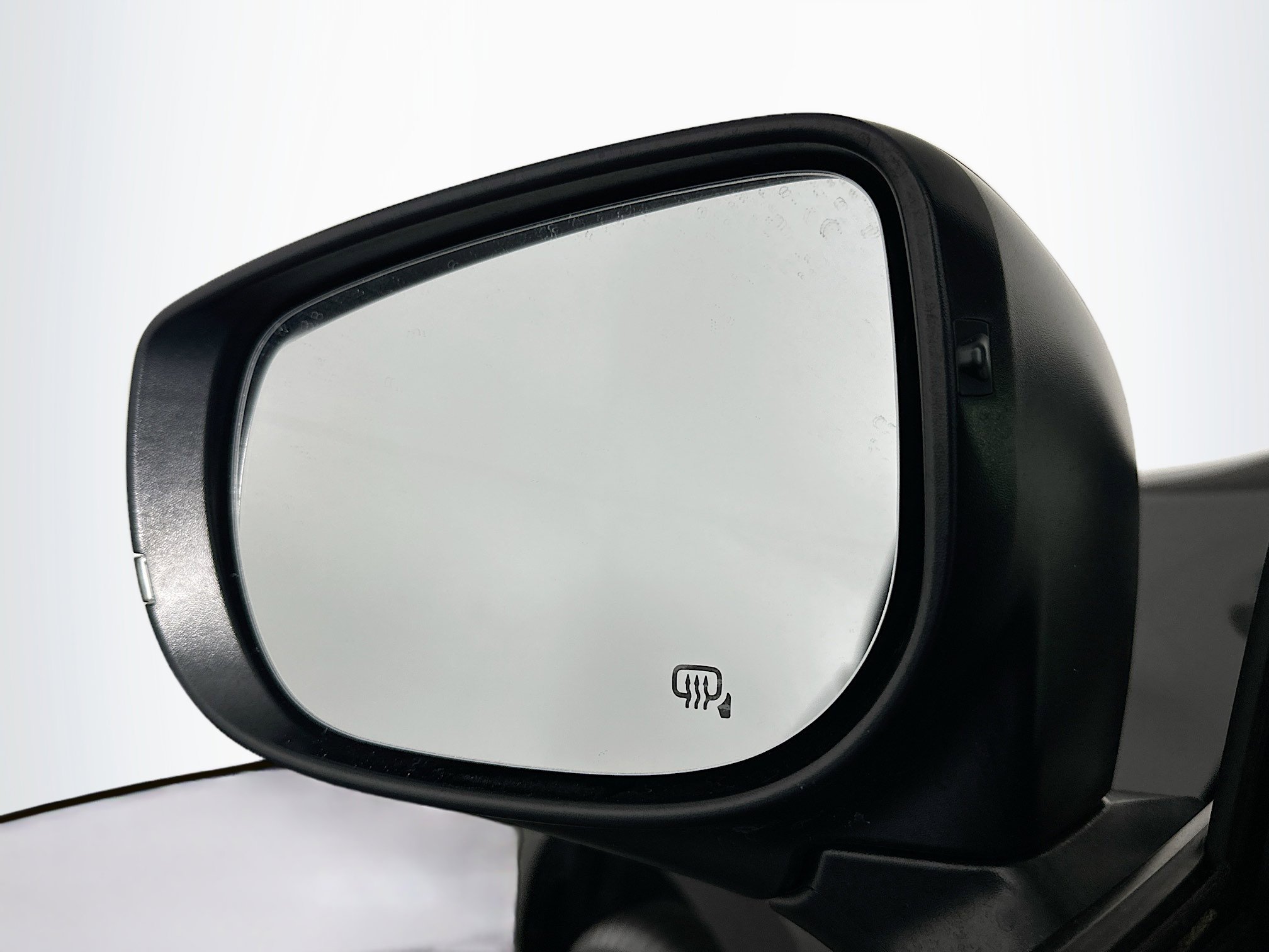 Used 2024 Subaru Crosstrek 2.0i Premium image 16