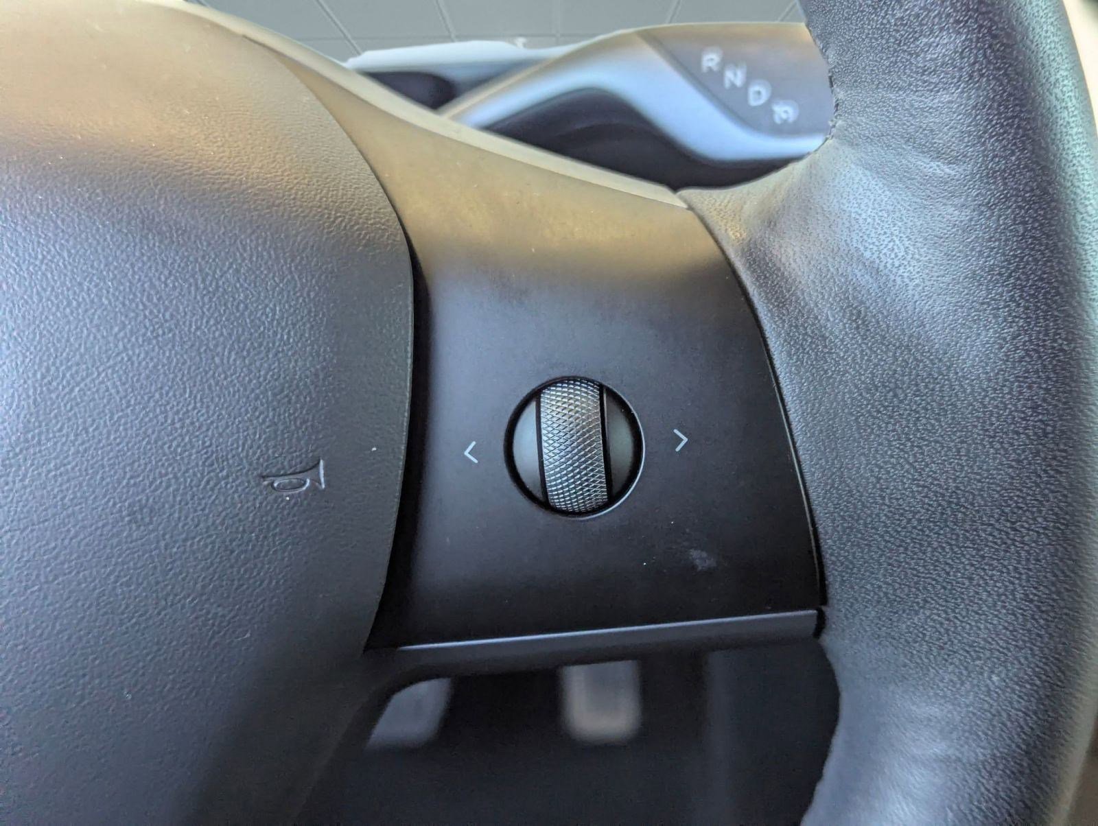 Used 2021 Tesla Model Y Long Range image 25