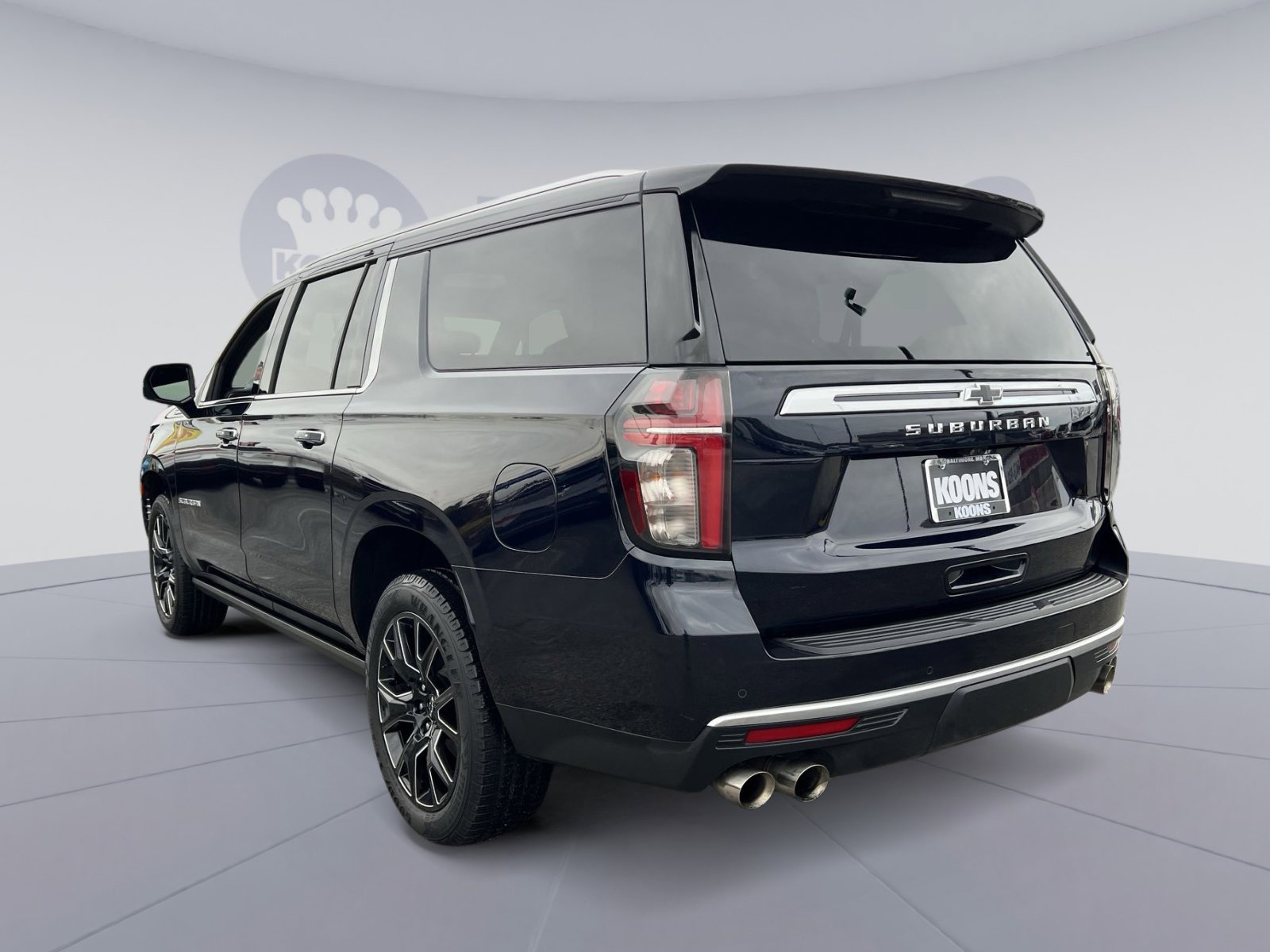 Used 2023 Chevrolet Suburban High Country image 4