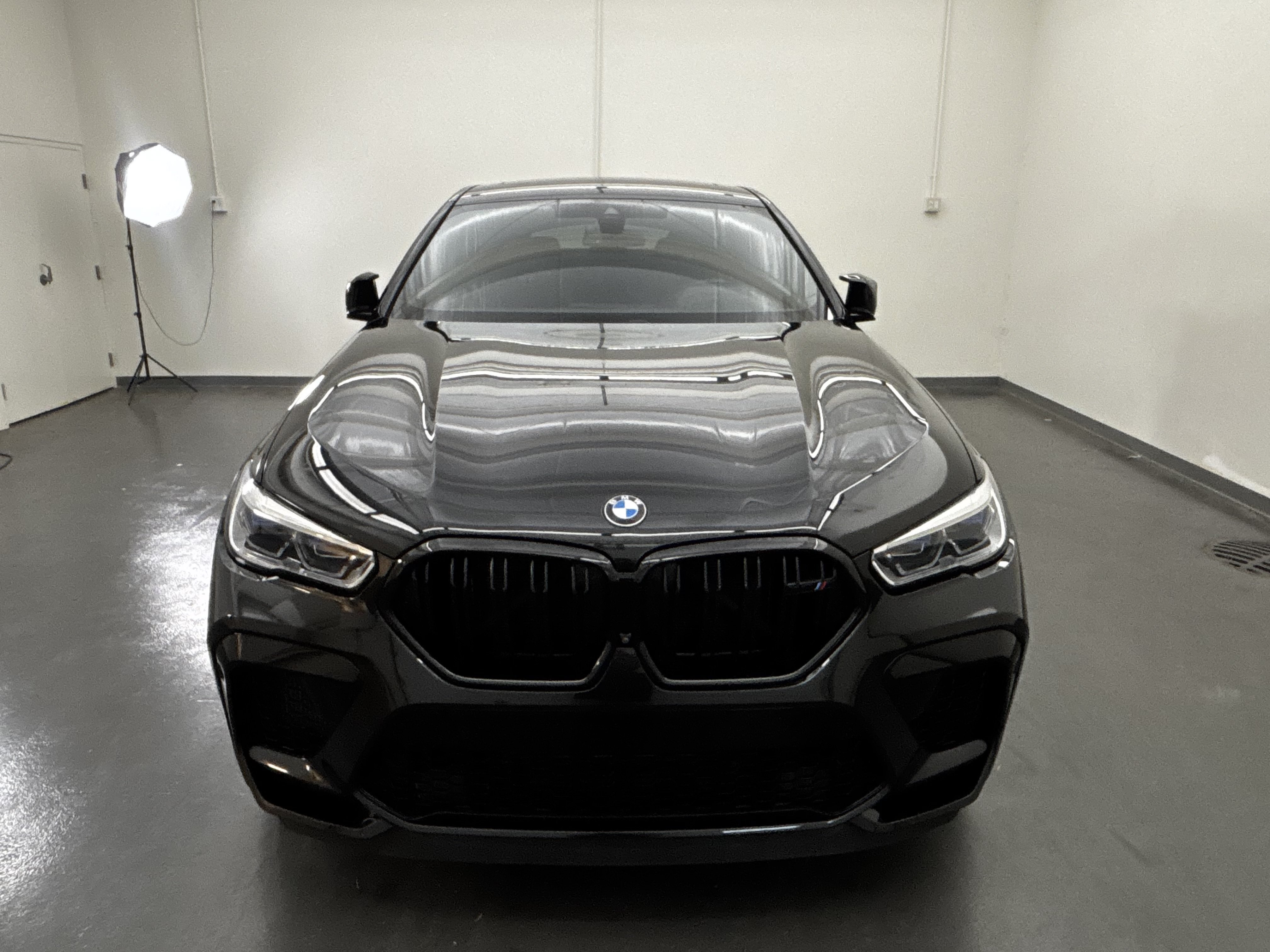 Used 2021 BMW X6 M w/ Competition Package AWD/4WD image 2