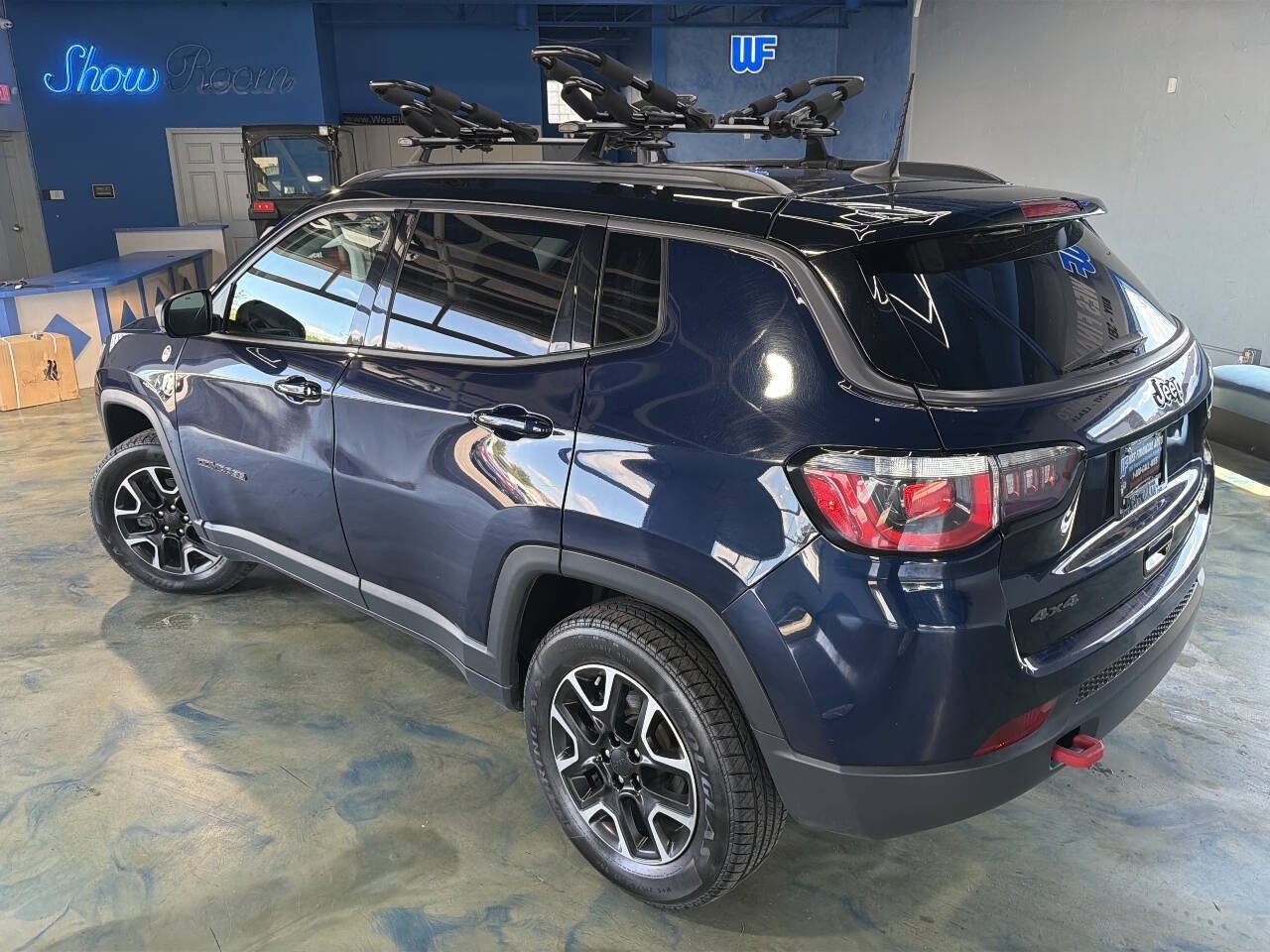 Used 2019 Jeep Compass Trailhawk AWD/4WD image 3