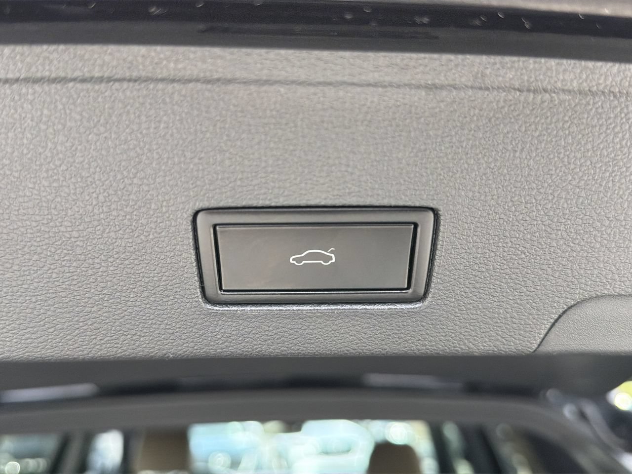 Used 2020 Volkswagen Atlas Cross Sport SEL FWD image 9