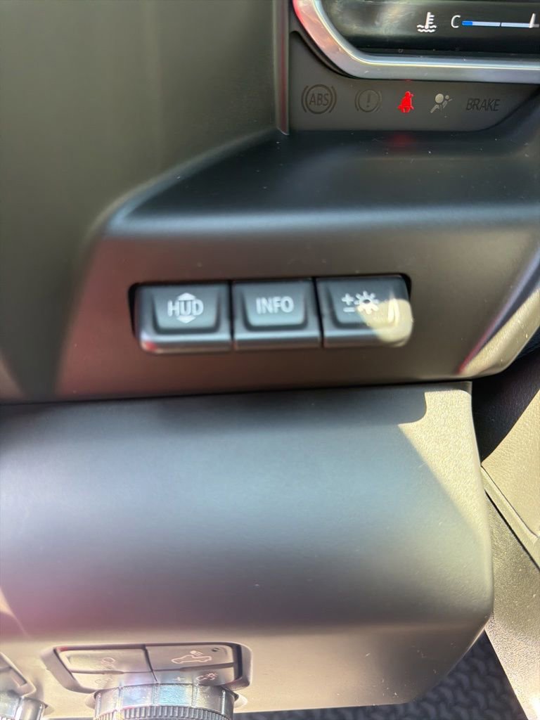 Used 2024 GMC Sierra 2500 AT4 w/ AT4 Premium Plus Package AWD/4WD image 15