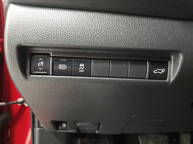 Certified 2024 Toyota Venza XLE image 20