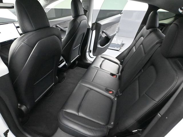 Used 2022 Tesla Model Y Long Range image 31