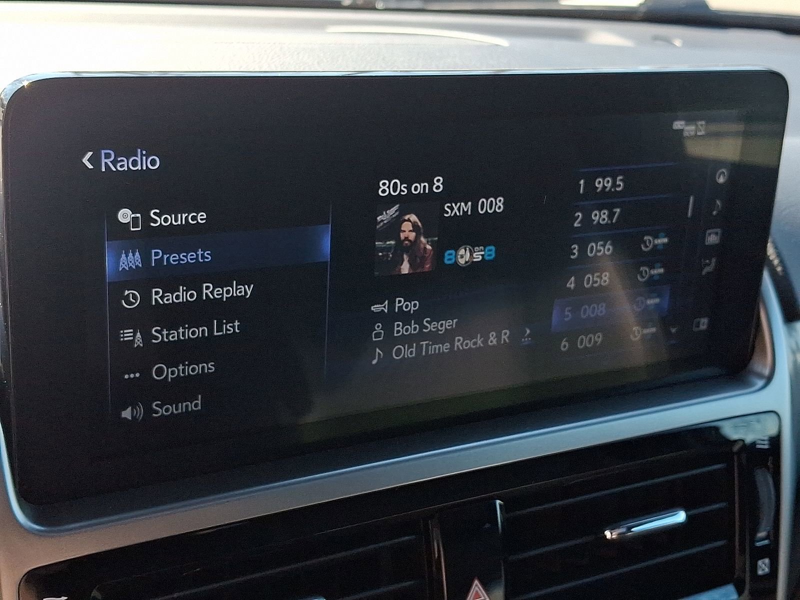 Used 2022 Lexus GX 460 Luxury w/ Sport Design Package image 18