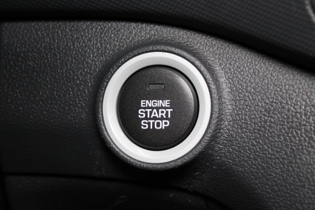 Used 2018 Hyundai Ioniq Plug-In Hybrid FWD image 16