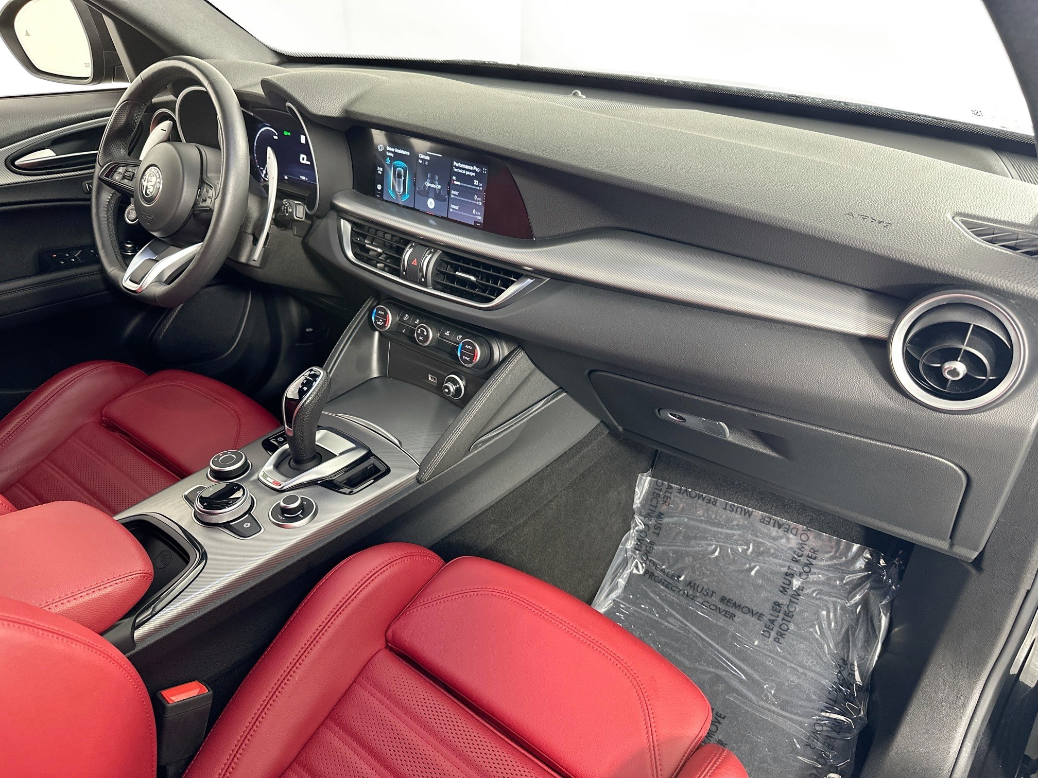 Used 2025 Alfa Romeo Stelvio Sprint w/ Veloce Package AWD/4WD image 29