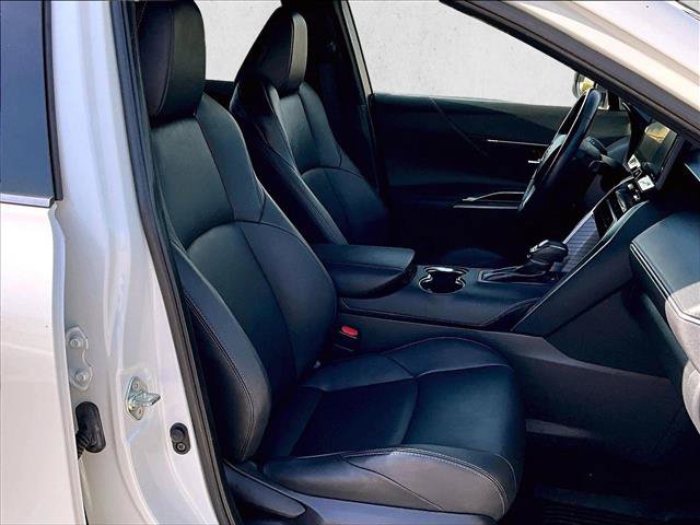 Used 2022 Toyota Venza XLE w/ Activity Package (TMS) AWD/4WD image 9