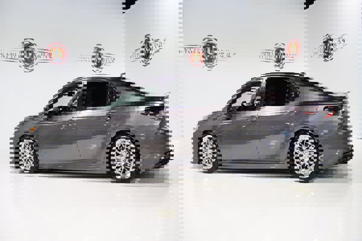 Used 2023 Toyota Camry LE image 30