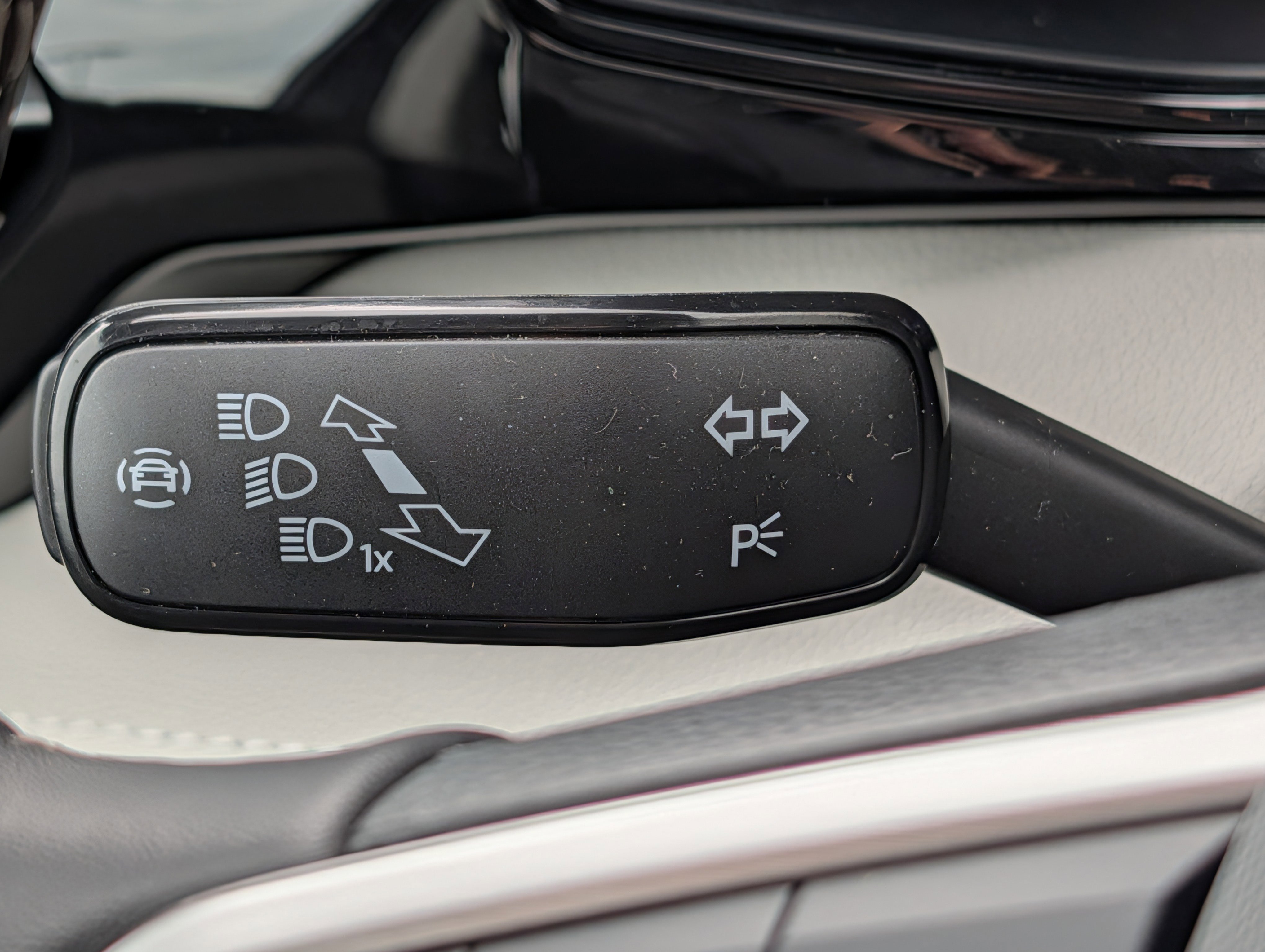 Used 2025 Volkswagen Taos S AWD/4WD image 33