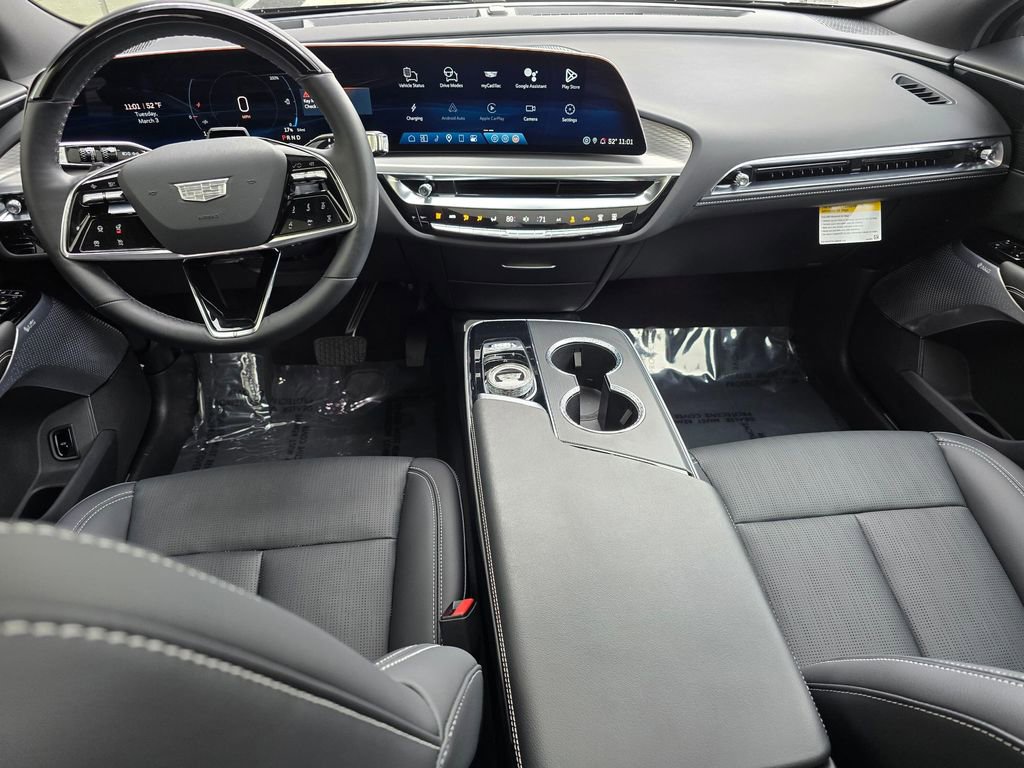 Used 2025 Cadillac Lyriq Sport image 18