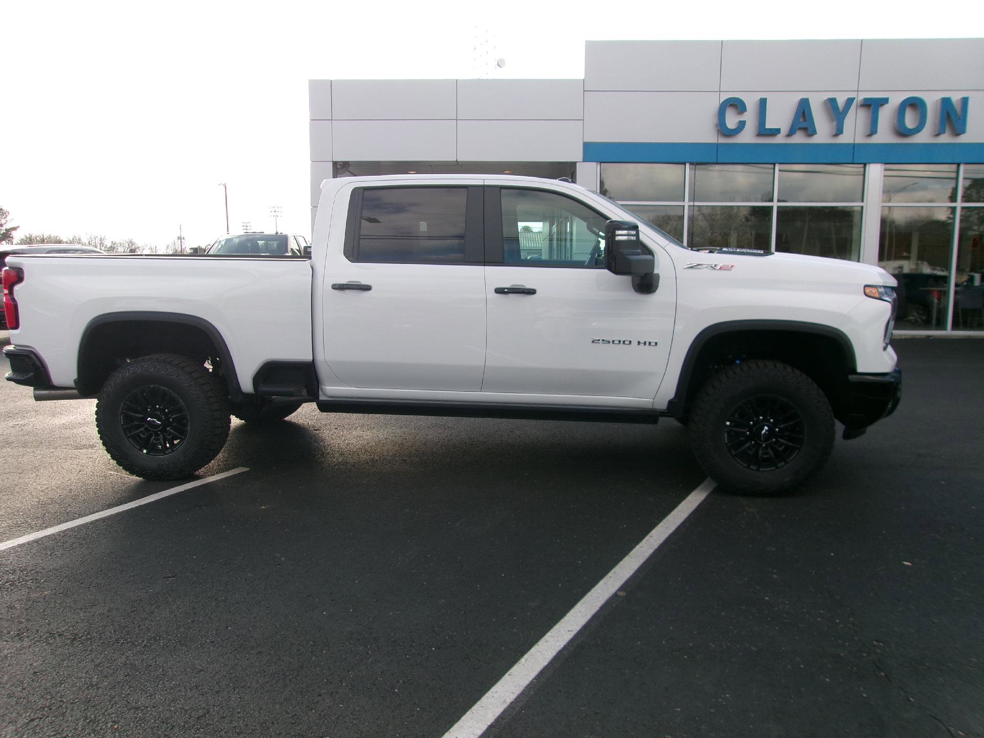 New 2026 Chevrolet Silverado 2500 ZR2 AWD/4WD image 2