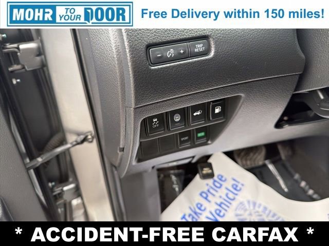 Used 2020 Nissan Rogue SV image 14