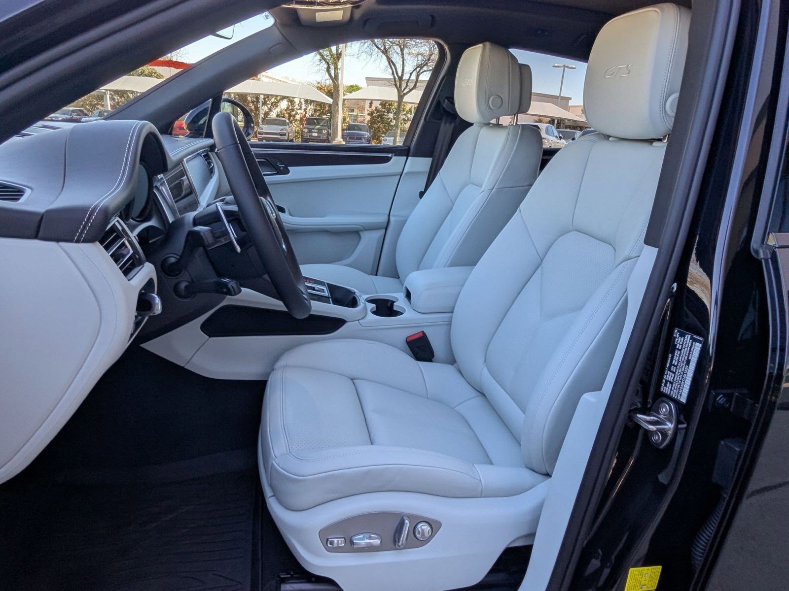 New 2026 Porsche Macan GTS image 5