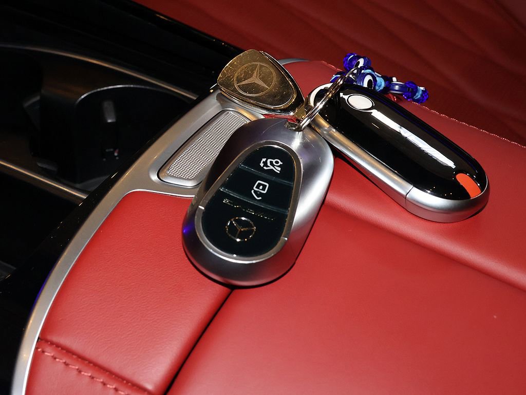 Used 2025 Mercedes-Benz S 63 AMG S image 35