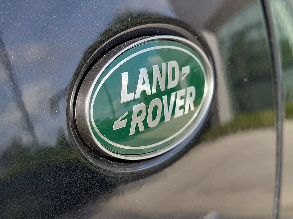 New 2025 Land Rover Discovery Metropolitan Edition AWD/4WD image 10