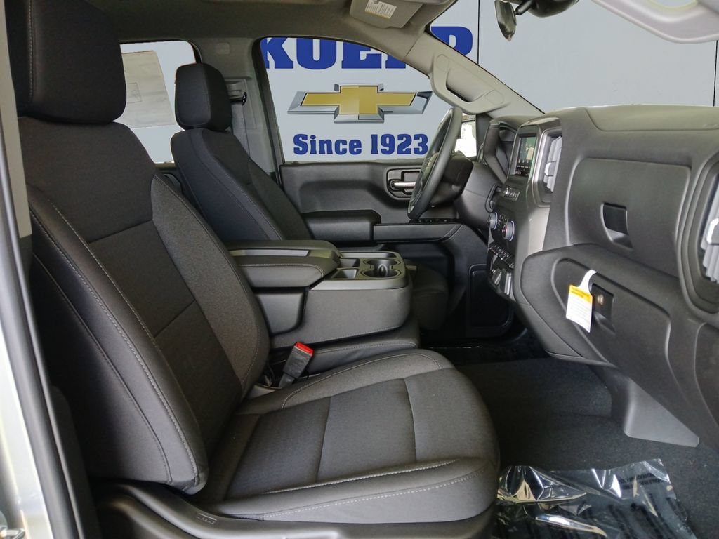 New 2026 Chevrolet Silverado 1500 Custom RWD image 17