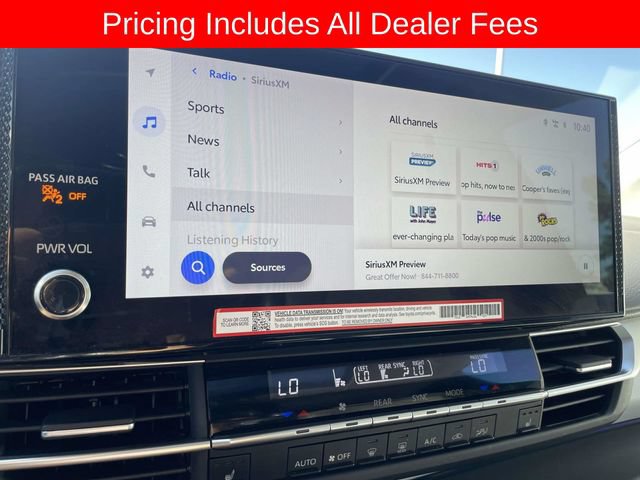 Used 2025 Toyota Sienna XLE FWD image 31