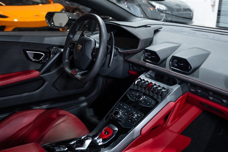 Used 2015 Lamborghini Huracan LP 610-4 AWD/4WD image 52