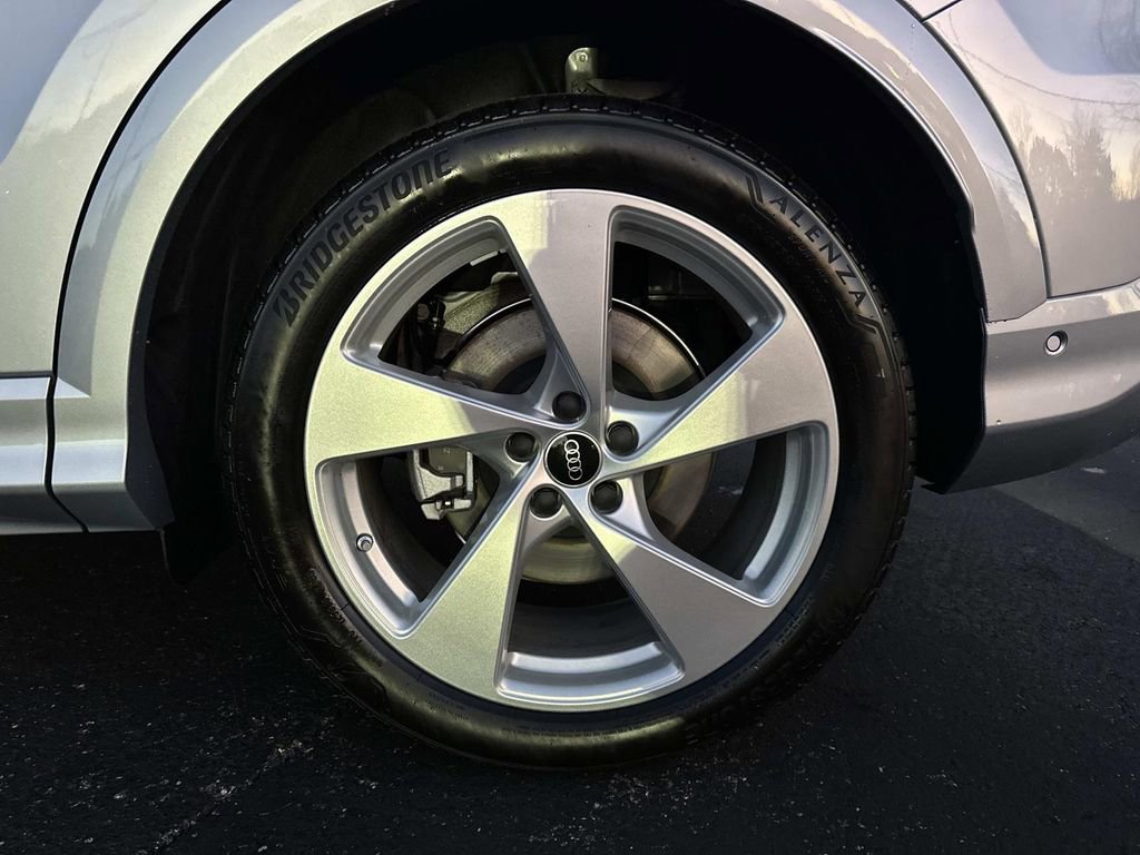 New 2025 Audi Q5 Prestige image 10