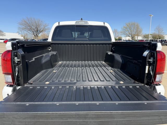Certified 2022 Toyota Tacoma SR5 image 28