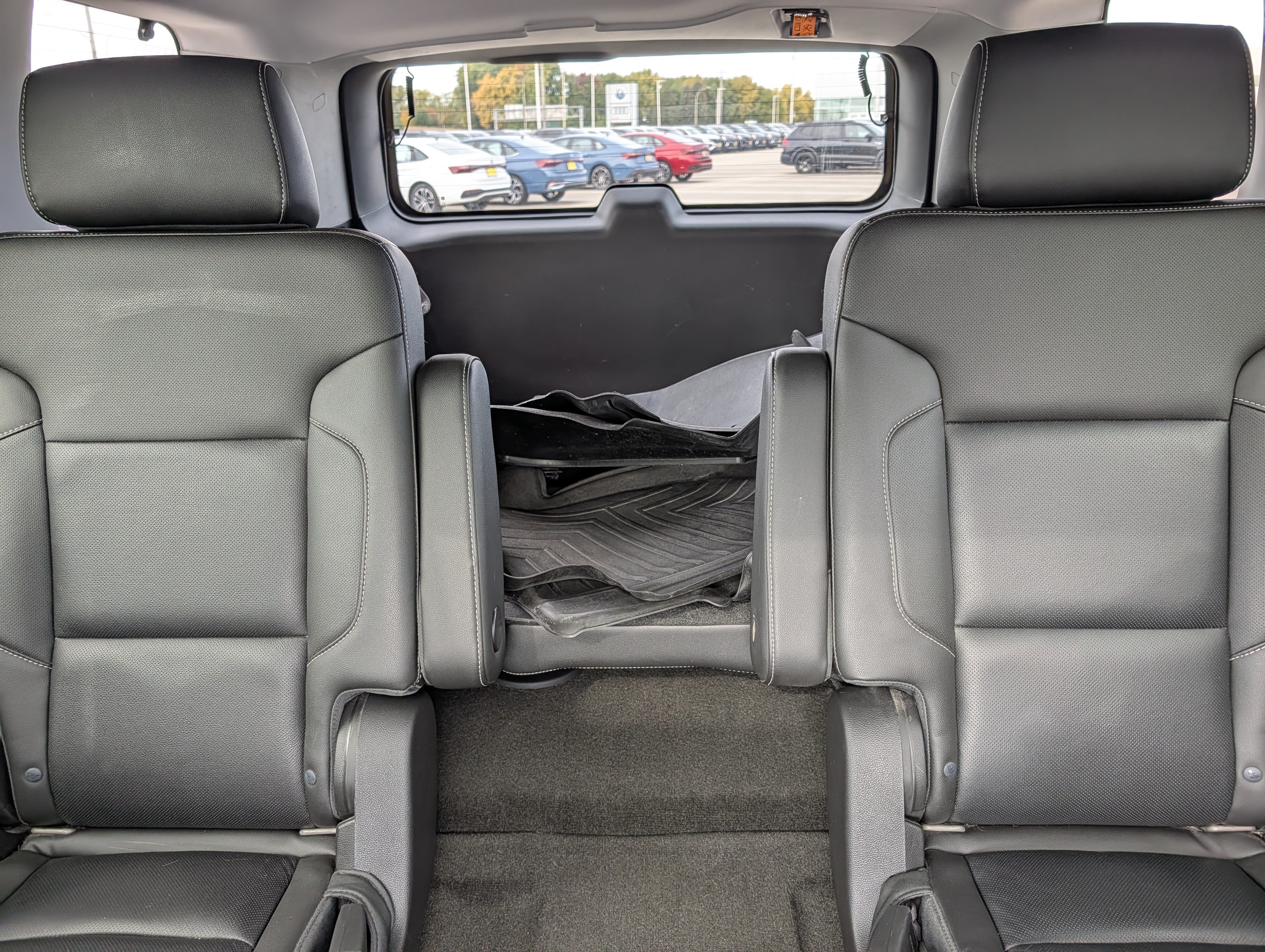 Used 2015 Chevrolet Tahoe LTZ AWD/4WD image 16