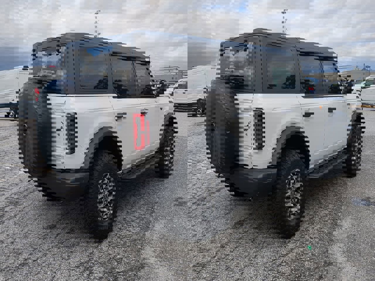 Certified 2024 Ford Bronco Badlands image 3