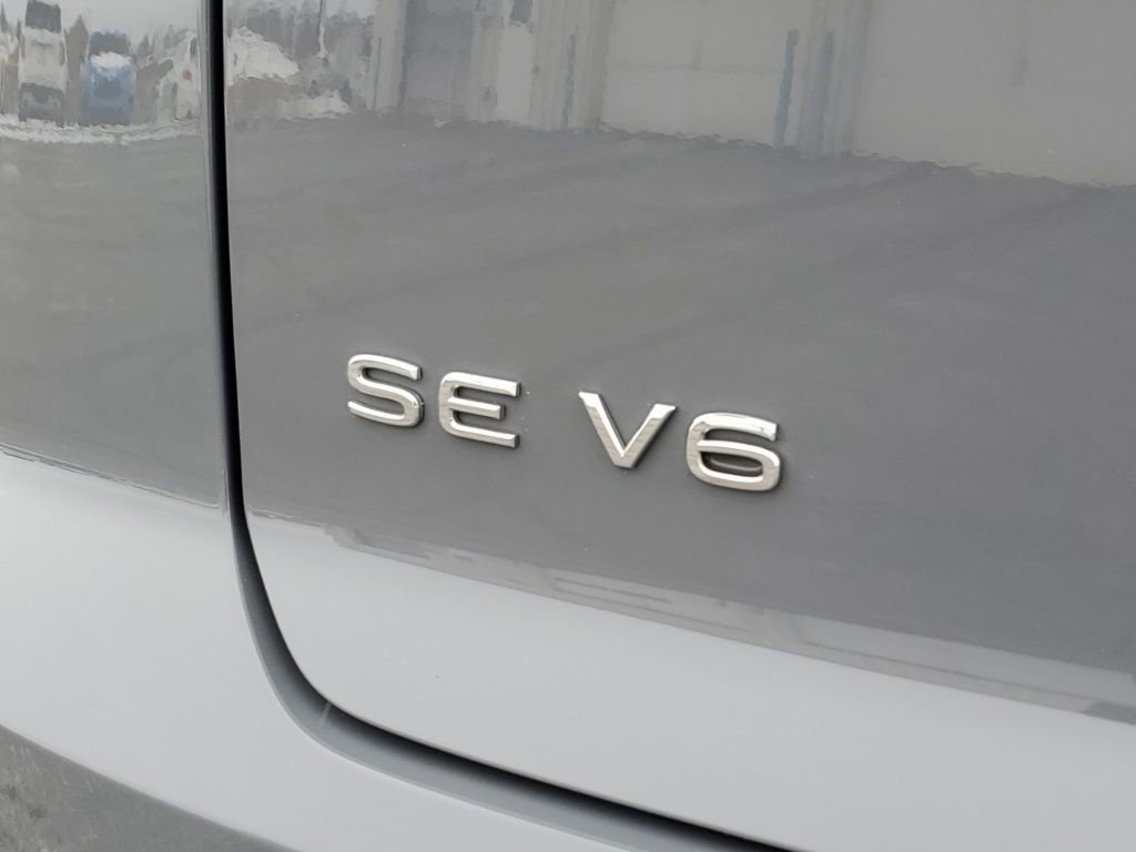 Used 2021 Volkswagen Atlas Cross Sport SE image 11