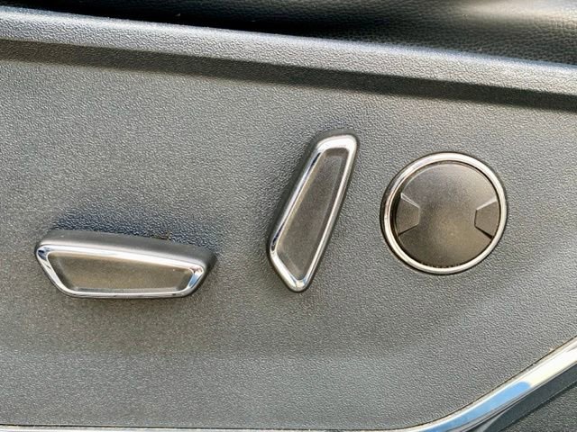 Used 2021 Ford F150 Lariat w/ Max Trailer Tow Package image 14