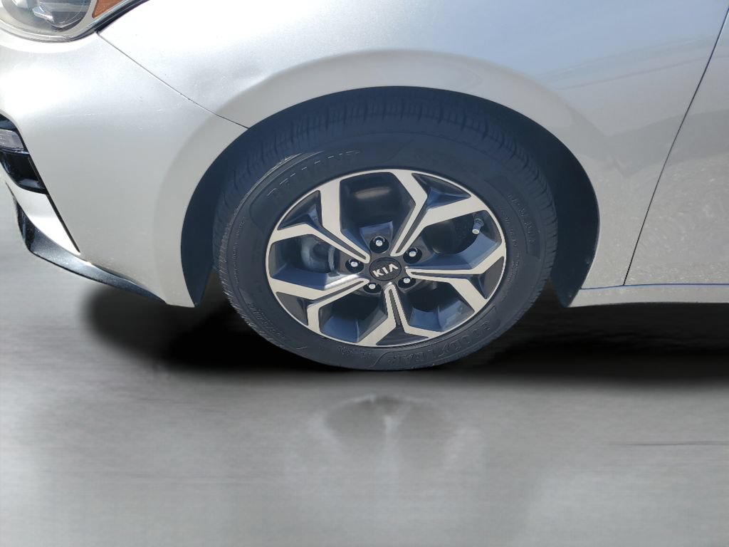 Used 2020 Kia Forte LXS FWD image 25