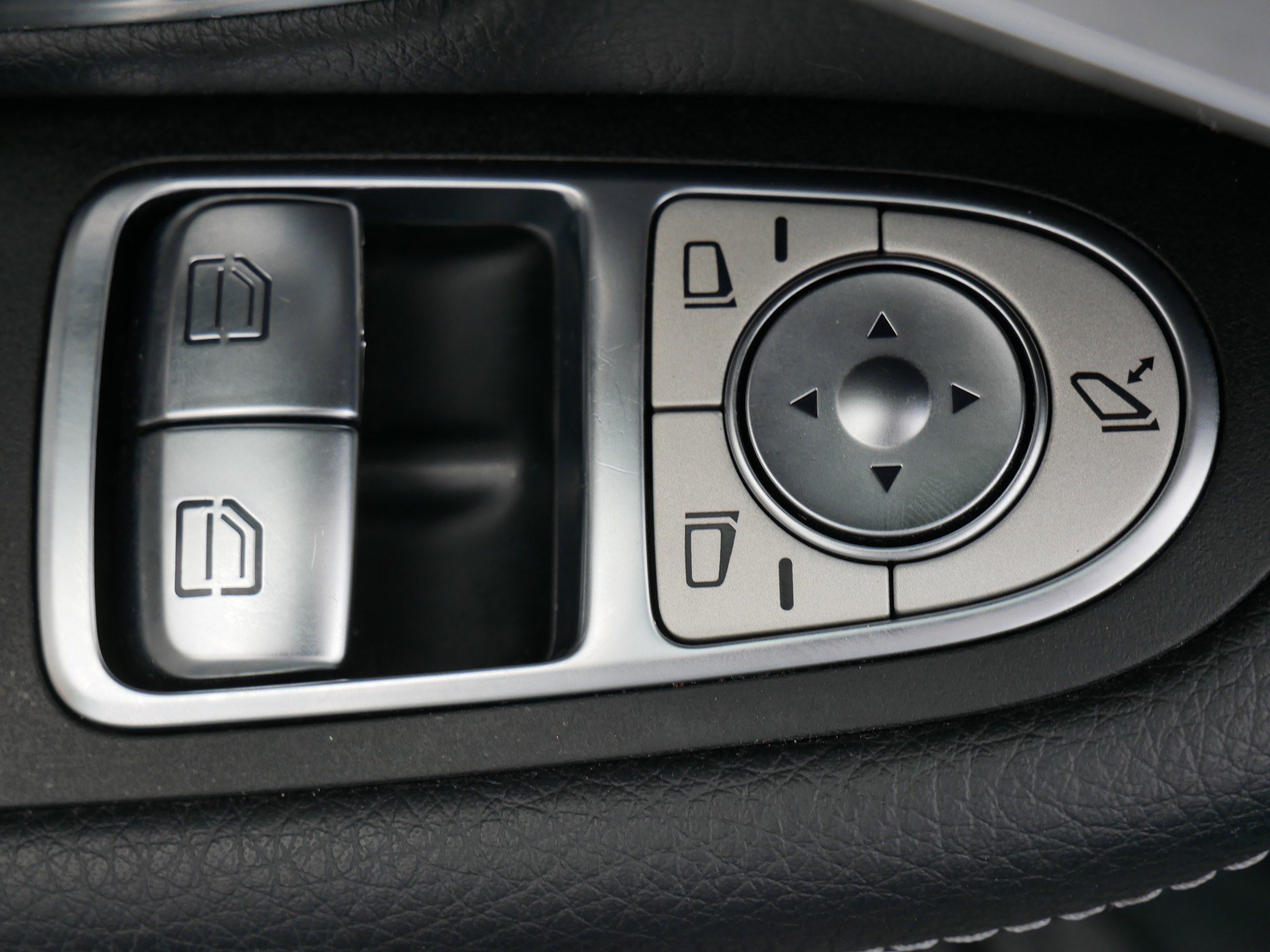 Used 2018 Mercedes-Benz C 300 4MATIC Coupe w/ Multimedia Package image 17