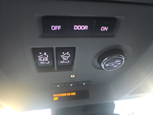 Used 2019 Chevrolet Suburban LT image 15