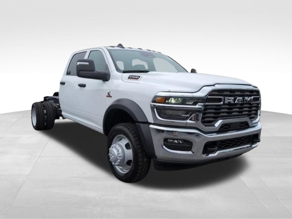 New 2025 RAM 5500 Tradesman w/ Safety Group AWD/4WD image 7