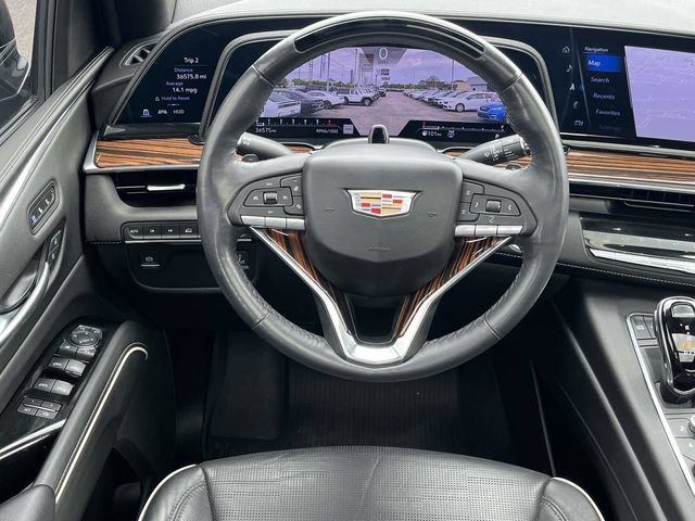 Used 2024 Cadillac Escalade ESV Premium Luxury AWD/4WD image 19