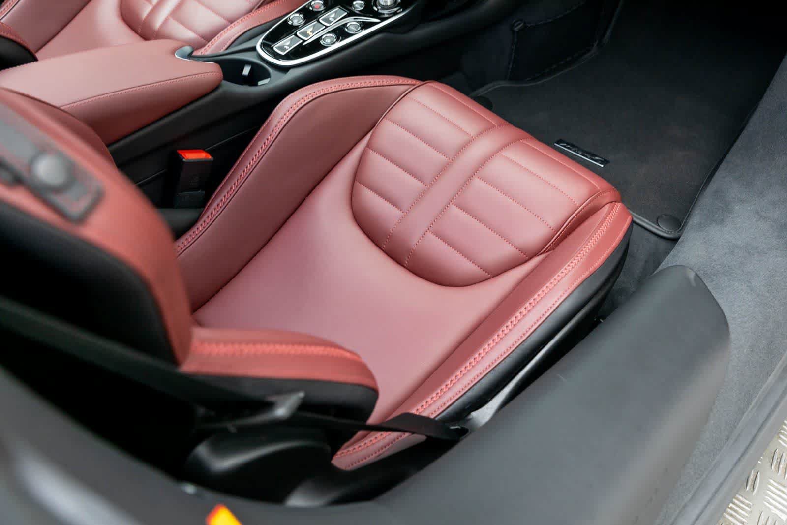 Used 2025 McLaren GTS RWD image 39