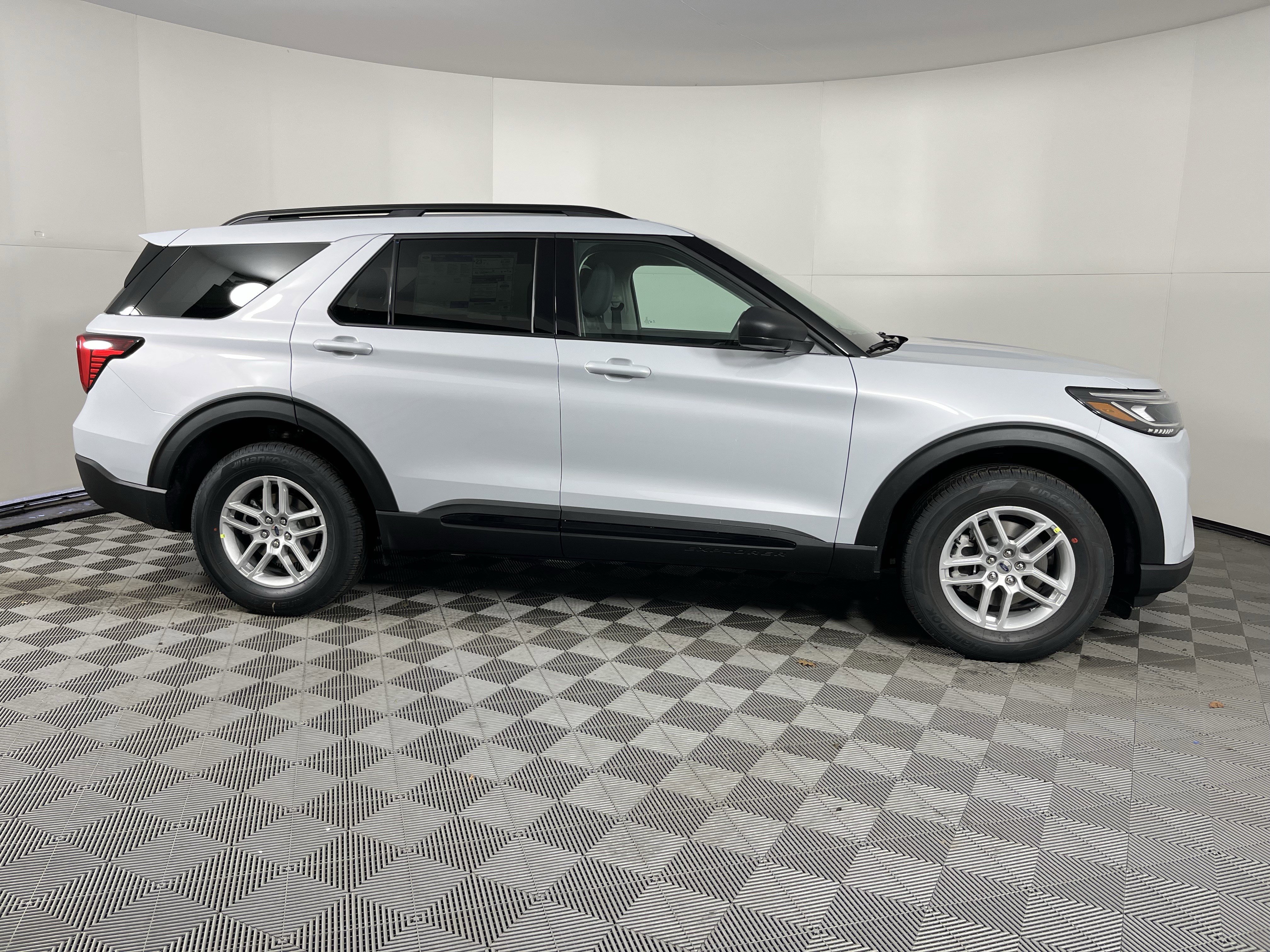 New 2026 Ford Explorer Active image 6