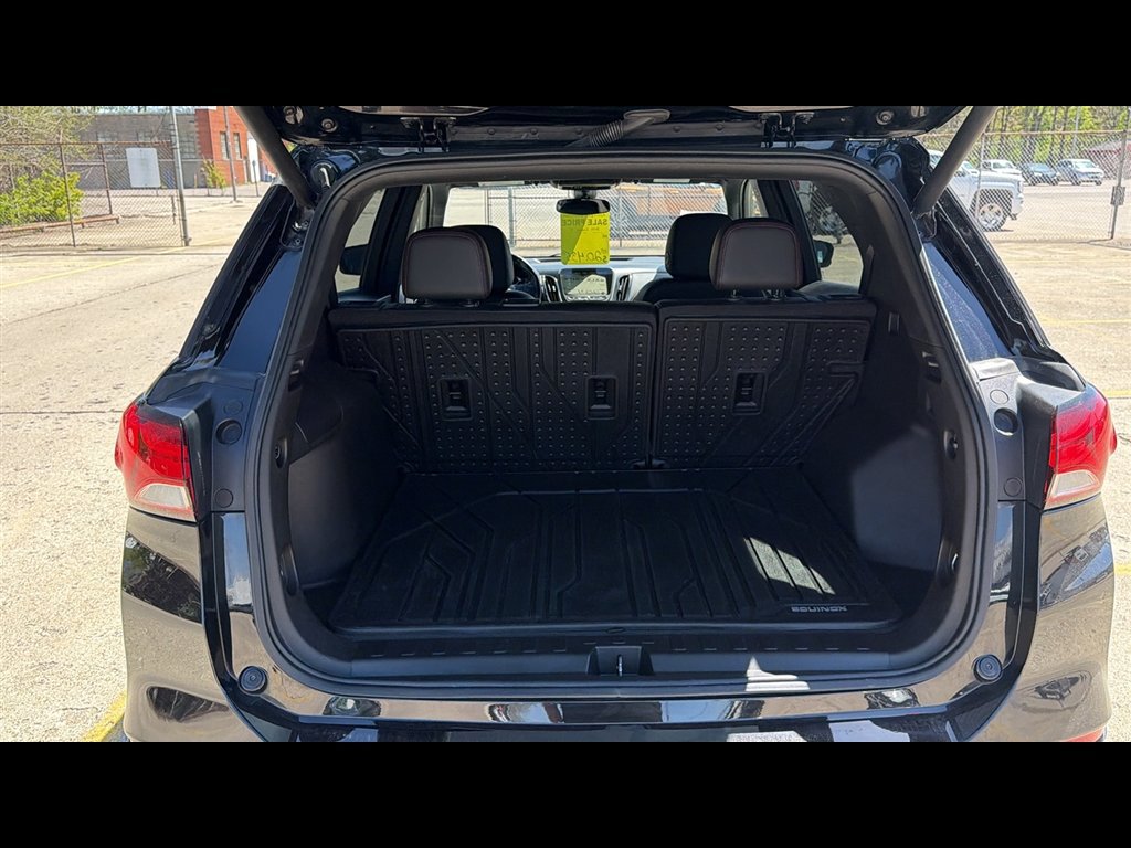 Used 2022 Chevrolet Equinox RS w/ Infotainment Package FWD image 26