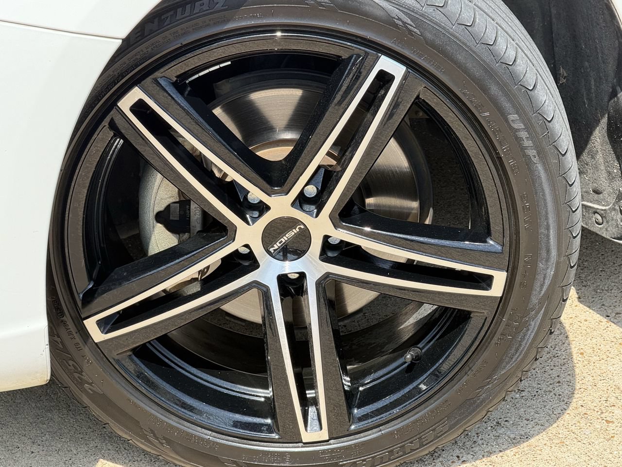 Used 2018 Volvo S60 T5 Dynamic w/ Vision Package FWD image 9