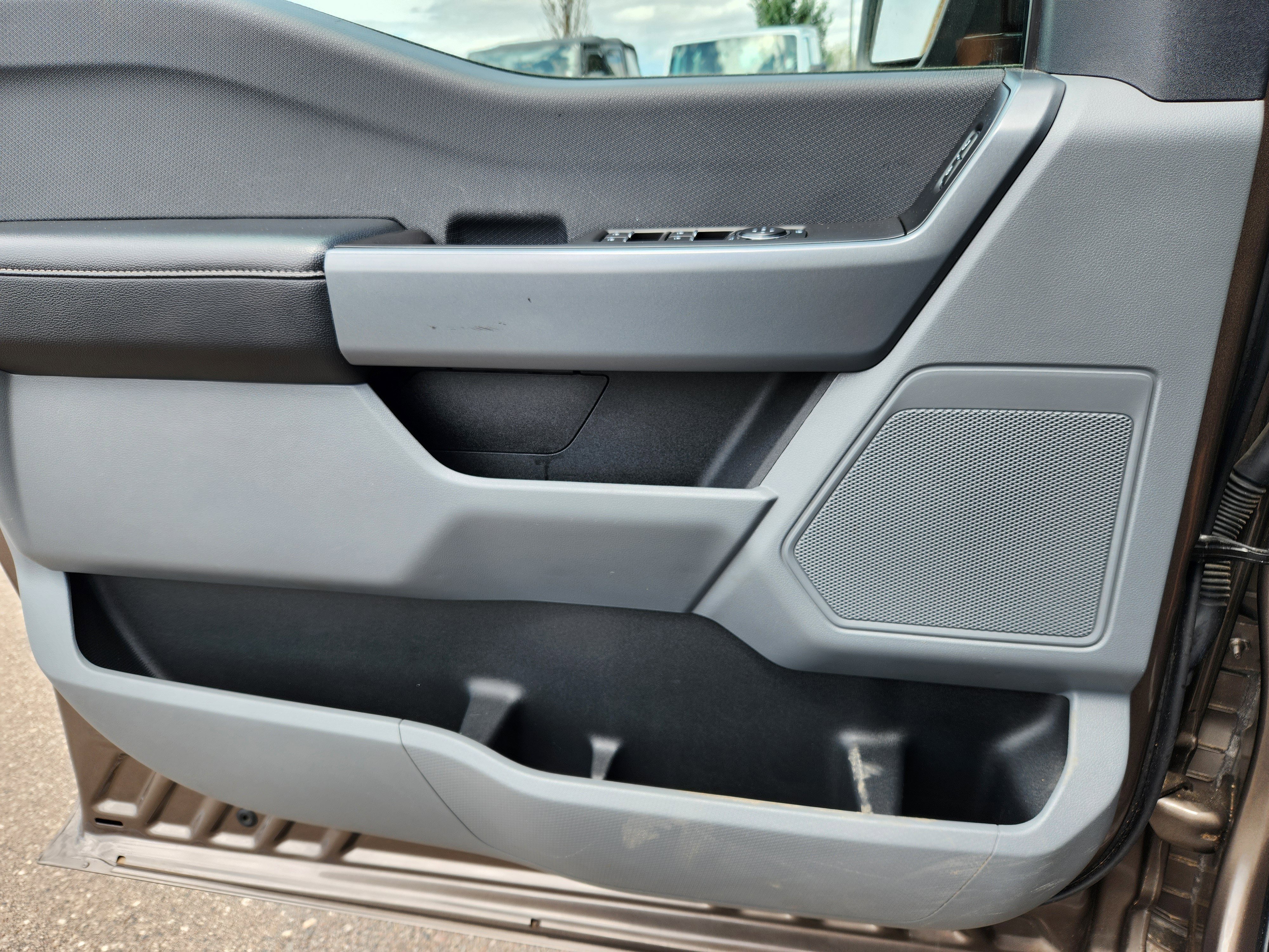 Used 2023 Ford F150 XLT image 6