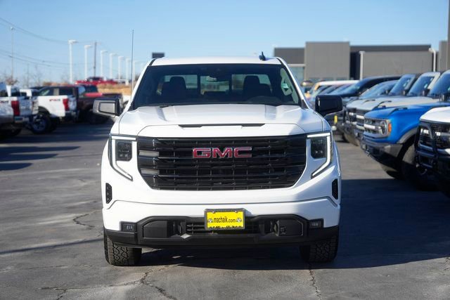 Used 2025 GMC Sierra 1500 Elevation image 3