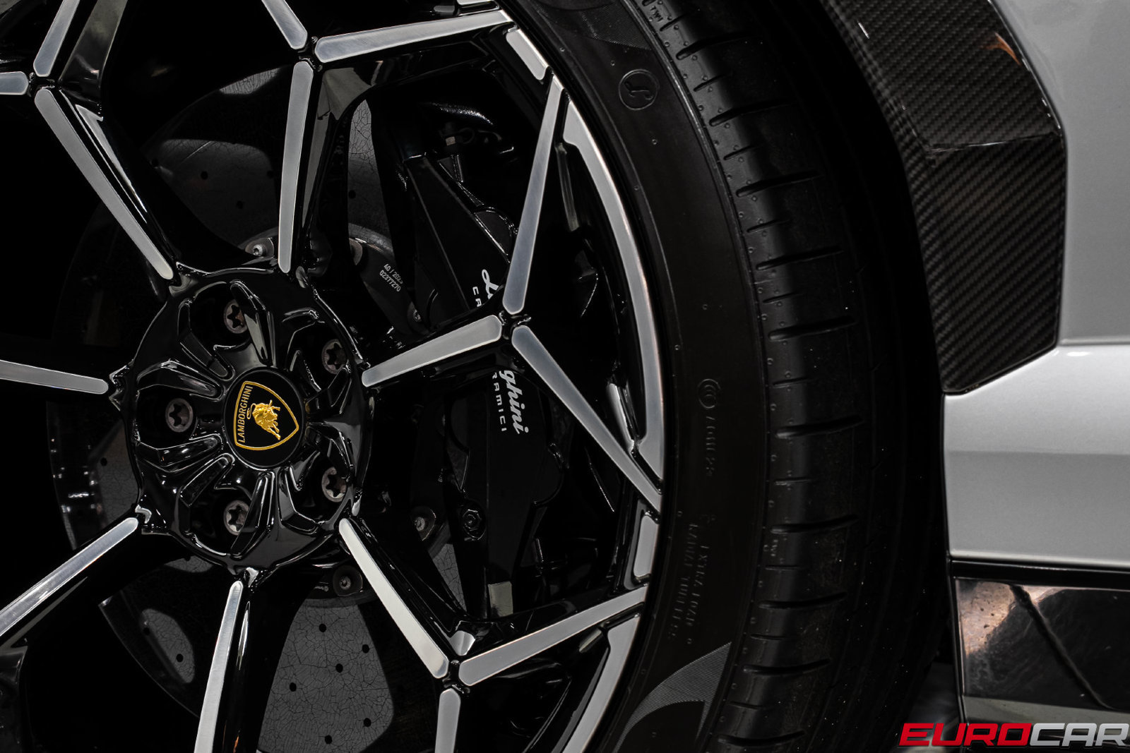 Used 2024 Lamborghini Urus Performante AWD/4WD image 31
