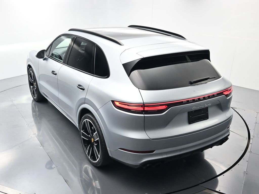 Used 2022 Porsche Cayenne Turbo image 38